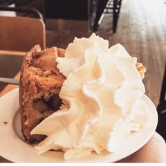 Best apple pie in town