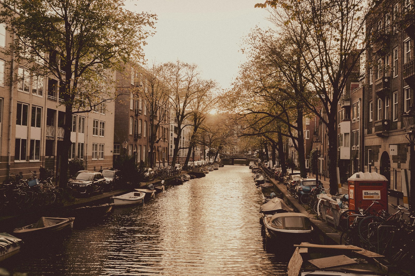 Canal cruise with Dutch pancakes